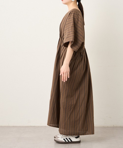 CIAOPANIC TYPY（チャオパニックティピー）の「【India】綿麻ウエストタックドルマンワンピース（ワンピース・レディース・アイボリー/カーキ/ブラウン/ブラック・ONE SIZE）」の14枚目の写真