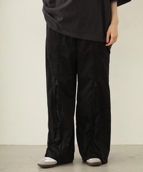 MILKFED.（ミルクフェド）の「FRONT LINE ZIP UP PANTS（その他パンツ・レディース・ピンク/ブラック/グリーン・S/M）」の4枚目の写真