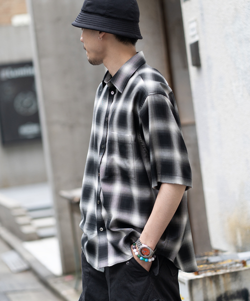 WISM（ウィズム）の「NAMELESSNESS / ネームレスネス Ombre Check SHIRT S/S（シャツ/ブラウス・メンズ・ブラック/サックスブルー・2/3）」の21枚目の写真