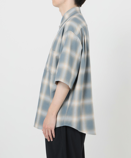 WISM（ウィズム）の「NAMELESSNESS / ネームレスネス Ombre Check SHIRT S/S（シャツ/ブラウス・メンズ・ブラック/サックスブルー・2/3）」の4枚目の写真