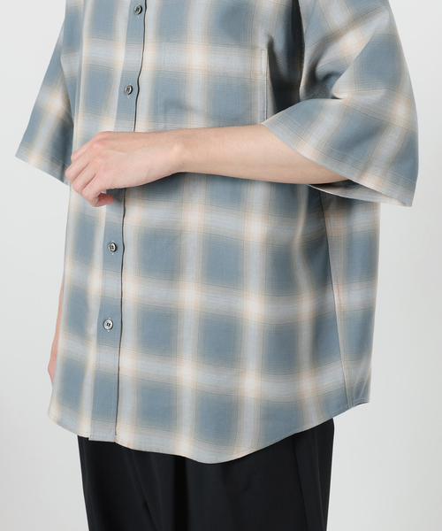 WISM（ウィズム）の「NAMELESSNESS / ネームレスネス Ombre Check SHIRT S/S（シャツ/ブラウス・メンズ・ブラック/サックスブルー・2/3）」の8枚目の写真