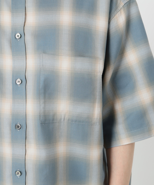 WISM（ウィズム）の「NAMELESSNESS / ネームレスネス Ombre Check SHIRT S/S（シャツ/ブラウス・メンズ・ブラック/サックスブルー・2/3）」の9枚目の写真
