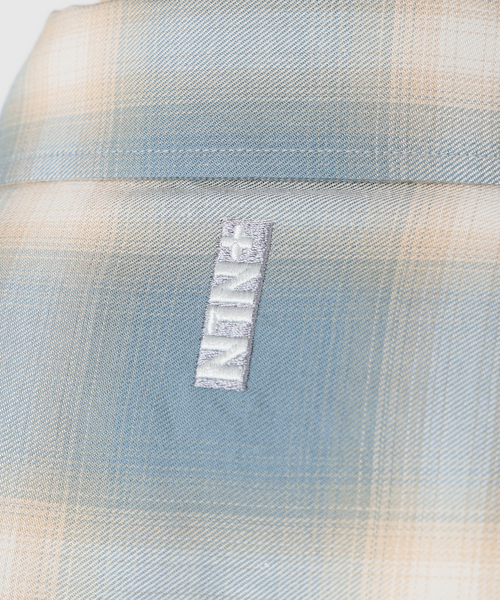 WISM（ウィズム）の「NAMELESSNESS / ネームレスネス Ombre Check SHIRT S/S（シャツ/ブラウス・メンズ・ブラック/サックスブルー・2/3）」の11枚目の写真
