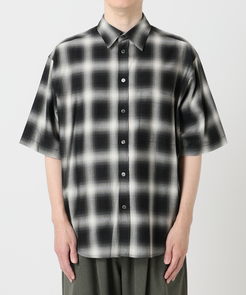 WISM（ウィズム）の「NAMELESSNESS / ネームレスネス Ombre Check SHIRT S/S（シャツ/ブラウス・メンズ・ブラック/サックスブルー・2/3）」の16枚目の写真