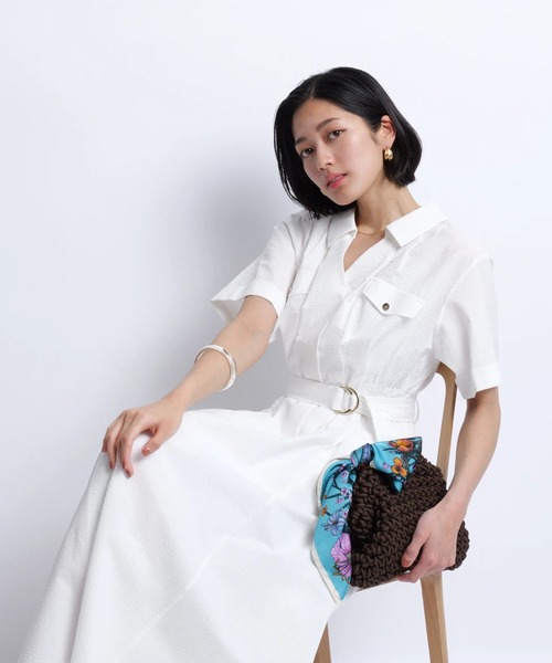 JUSGLITTY（ジャスグリッティー）の「シャーリングシャツワンピース（ワンピース・レディース・ネイビー/ホワイト/ピンク/ブラウン・0/1/2）」の21枚目の写真