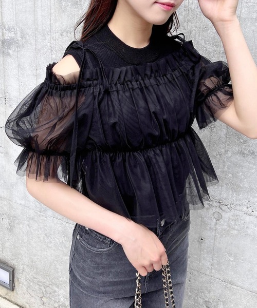 INGNI（イング）の「ノースリニット＋オフショルチュールブラウス／セット（シャツ/ブラウス・レディース・ピンク/オフホワイト/ブラック・M）」の2枚目の写真