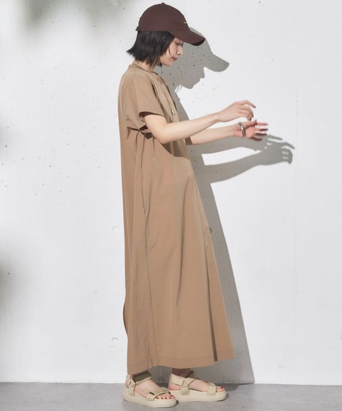 Doux archives(ドゥアルシーヴ)の「UV・接触冷感ウォッシャブルマキシワンピース(ワンピース・レディース・ブラウン/ベージュ/チャコールグレー・38)」の20枚目の写真