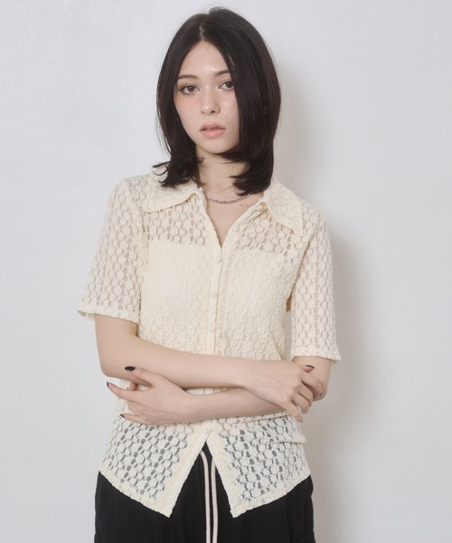 ENVYM（アンビー）の「カットレース衿付き半袖CD（カーディガン/ボレロ・レディース・ブラック/アイボリー・FREE）」の4枚目の写真