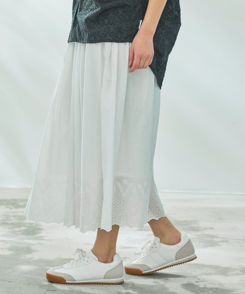 Arnold Palmer（アーノルドパーマー）の「インド綿 裾スカラップ刺繍 スカート（スカート・レディース・チャコールグレー/ホワイト/サックスブルー・S/M/L）」の13枚目の写真