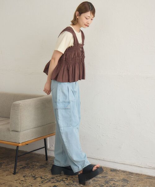 RETRO GIRL（レトロガール）の「【新色追加】ノースリフリルビスチェ（シャツ/ブラウス・レディース・ブラウン/オフホワイト/ブラック/ブルー・FREE）」の8枚目の写真