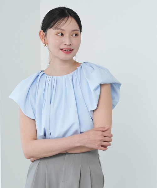 TRUDEA（トルディア）の「(接触冷感/暑さ対策)フレンチバルーンブラウス（シャツ/ブラウス・レディース・ホワイト/ホワイト×ブルー/サックスブルー・MEDIUM）」の3枚目の写真