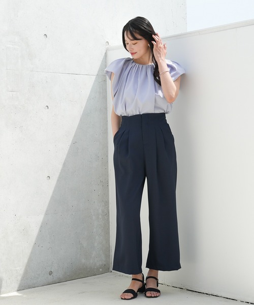 TRUDEA（トルディア）の「(接触冷感/暑さ対策)フレンチバルーンブラウス（シャツ/ブラウス・レディース・ホワイト/ホワイト×ブルー/サックスブルー・MEDIUM）」の8枚目の写真