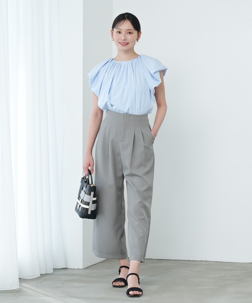 TRUDEA（トルディア）の「(接触冷感/暑さ対策)フレンチバルーンブラウス（シャツ/ブラウス・レディース・ホワイト/ホワイト×ブルー/サックスブルー・MEDIUM）」の19枚目の写真