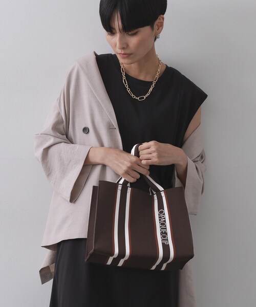 OPAQUE.CLIP（オペークドットクリップ）の「【2WAY】ラインハンドルスクエアニットミドルトートバッグ（トートバッグ・レディース・ブラック/ネイビー/ベージュ/ブラウン系その他・00）」の3枚目の写真