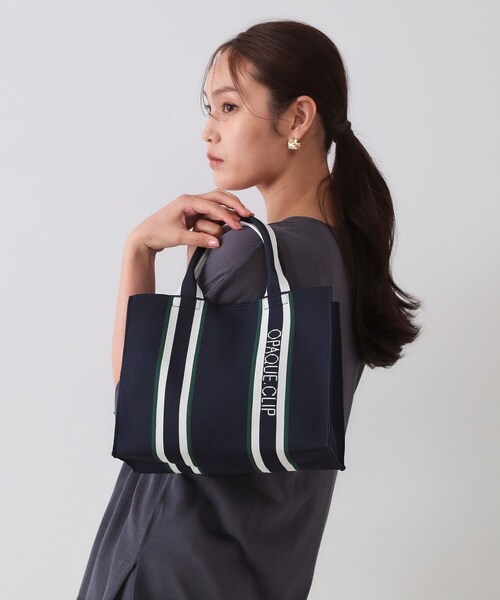 OPAQUE.CLIP（オペークドットクリップ）の「【2WAY】ラインハンドルスクエアニットミドルトートバッグ（トートバッグ・レディース・ブラック/ネイビー/ベージュ/ブラウン系その他・00）」の13枚目の写真