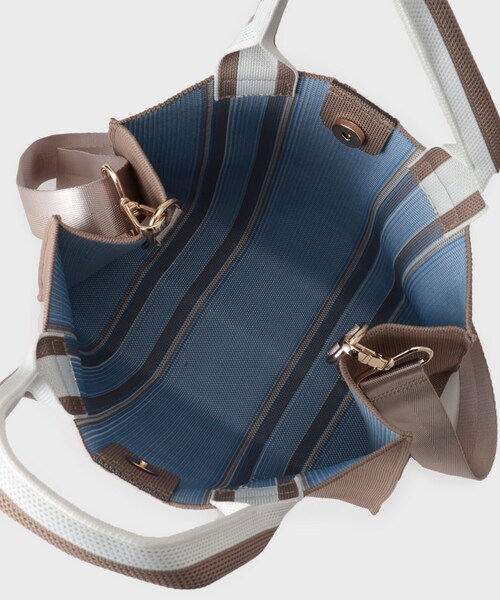 OPAQUE.CLIP（オペークドットクリップ）の「【2WAY】ラインハンドルスクエアニットミドルトートバッグ（トートバッグ・レディース・ブラック/ネイビー/ベージュ/ブラウン系その他・00）」の22枚目の写真