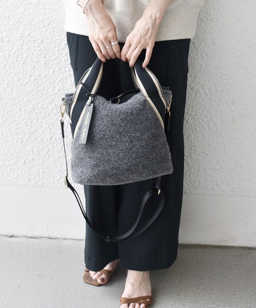 SHIPS any別注】Folna: 2WAY ライン リバーシブル ショルダー バッグ