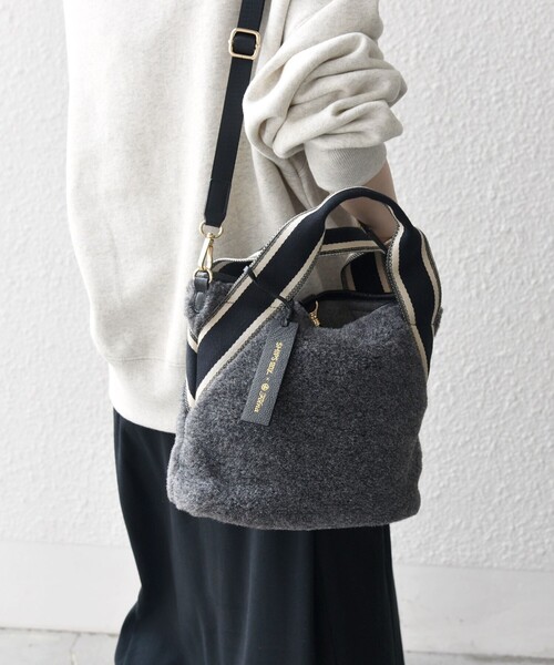 SHIPS any別注】Folna: 2WAY ライン リバーシブル ショルダー バッグ