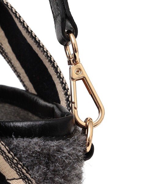 SHIPS any別注】Folna: 2WAY ライン リバーシブル ショルダー バッグ