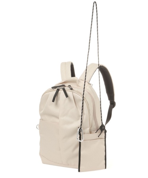 GLOBAL WORK(グローバルワーク)の「撥水軽量サコッシュ付きリュック/一部店舗限定/495469(バックパック/リュック・レディース・ブラック/グレー/オフホワイト・FREE)」の2枚目の写真