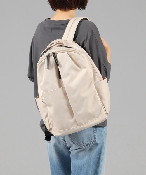 GLOBAL WORK(グローバルワーク)の「撥水軽量サコッシュ付きリュック/一部店舗限定/495469(バックパック/リュック・レディース・ブラック/グレー/オフホワイト・FREE)」の10枚目の写真