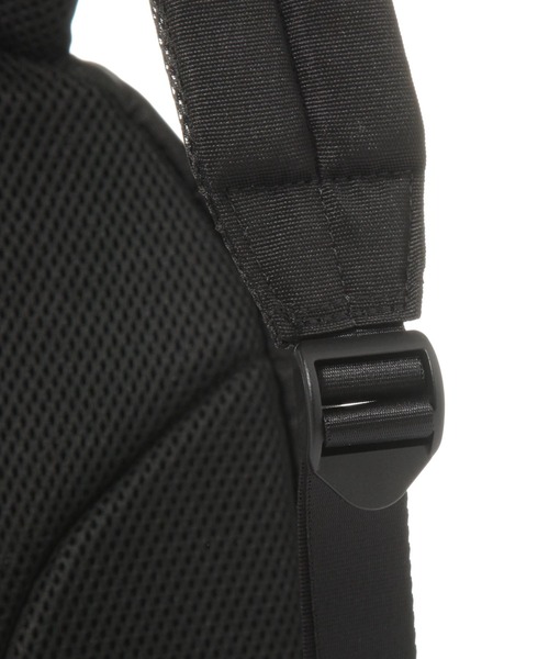 GLOBAL WORK(グローバルワーク)の「撥水軽量サコッシュ付きリュック/一部店舗限定/495469(バックパック/リュック・レディース・ブラック/グレー/オフホワイト・FREE)」の4枚目の写真