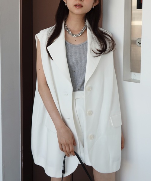 EIMY ISTOIRE(エイミーイストワール)の「タックバルーンジレ(その他アウター・レディース・グレー/ブラック/ベージュ/ホワイト・F)」の2枚目の写真