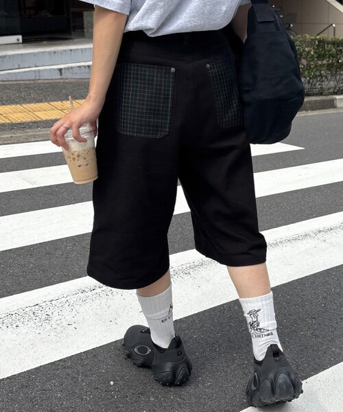 CIAOPANIC TYPY（チャオパニックティピー）の「【UNISEX】バックチェックポケットハーフパンツ（その他パンツ・レディース・ベージュ/インディゴブルー/ブラック・MEDIUM/LARGE）」の8枚目の写真