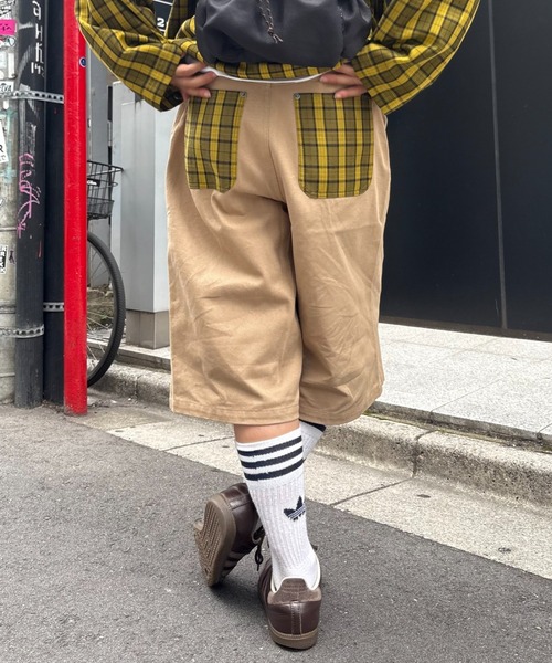 CIAOPANIC TYPY（チャオパニックティピー）の「【UNISEX】バックチェックポケットハーフパンツ（その他パンツ・レディース・ベージュ/インディゴブルー/ブラック・MEDIUM/LARGE）」の3枚目の写真