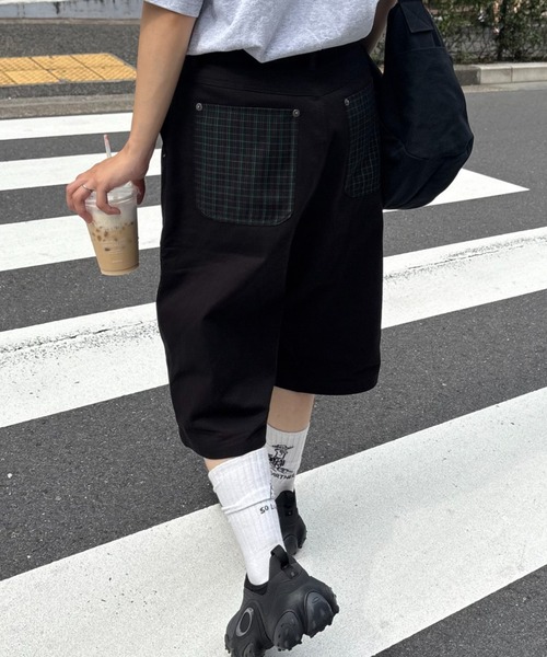 CIAOPANIC TYPY（チャオパニックティピー）の「【UNISEX】バックチェックポケットハーフパンツ（その他パンツ・レディース・ベージュ/インディゴブルー/ブラック・MEDIUM/LARGE）」の2枚目の写真