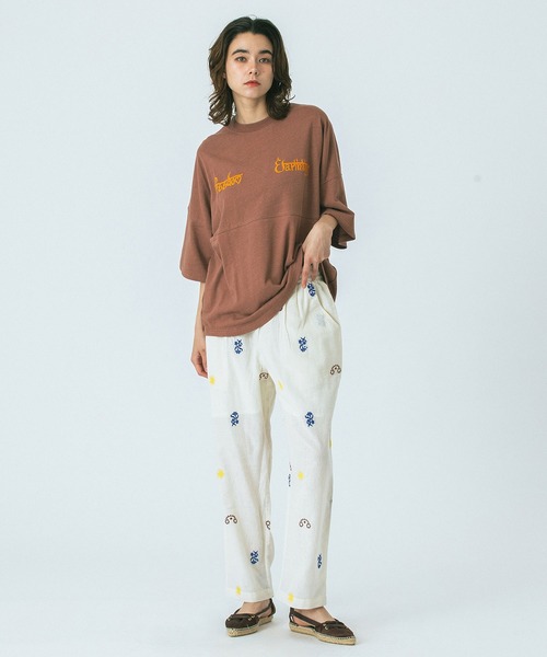 HLAADA for ROSEBUD)EMBROIDERY FOOT BALL TEE（Tシャツ