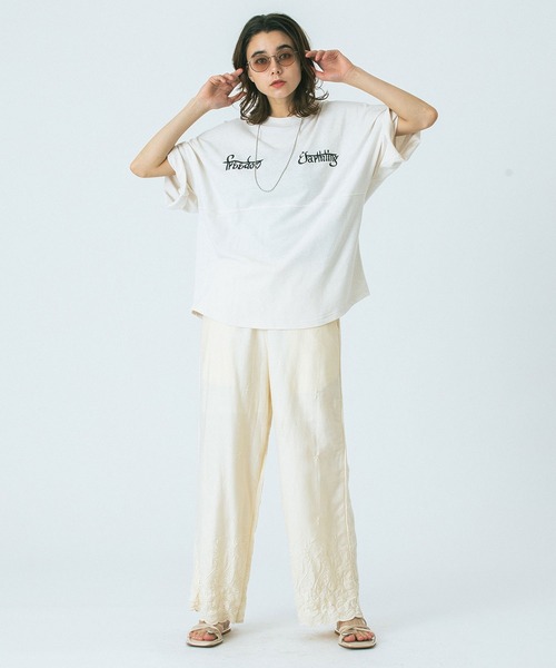 HLAADA for ROSEBUD)EMBROIDERY FOOT BALL TEE（Tシャツ