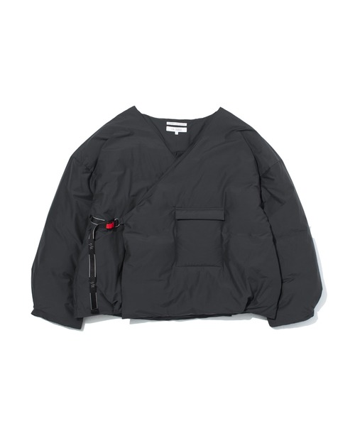 F/CE. （エフシーイー）の「F/CE. RECYCLED DOWN STRUCTURED WRAP JACKET / エフシーイー  リサイクルダウンストラクチャードラップジャケット（ダウンジャケット/コート・メンズ・ブラック/パープル/ベージュ/ネイビー・MEDIUM/SMALL）」の2枚目の写真