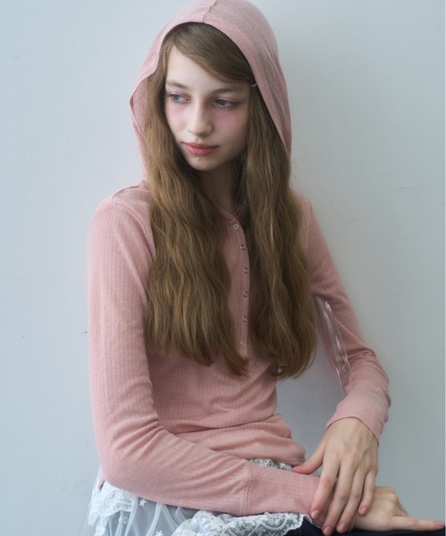 Birthday room(バースデイルーム)の「シアーフードヘンリーネックロンT/sheer hooded henry neck long t-shirt(Tシャツ/カットソー・レディース・グレー/ピンク・FREE)」の20枚目の写真