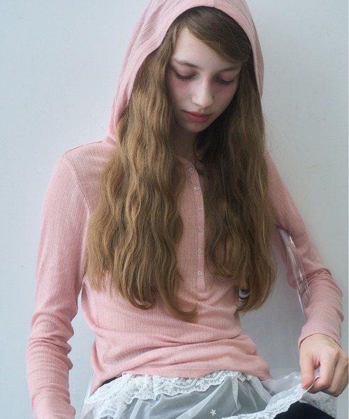 Birthday room(バースデイルーム)の「シアーフードヘンリーネックロンT/sheer hooded henry neck long t-shirt(Tシャツ/カットソー・レディース・グレー/ピンク・FREE)」の14枚目の写真