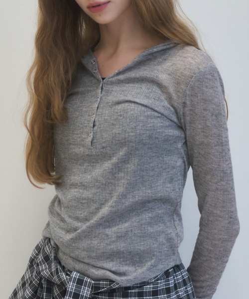 Birthday room(バースデイルーム)の「シアーフードヘンリーネックロンT/sheer hooded henry neck long t-shirt(Tシャツ/カットソー・レディース・グレー/ピンク・FREE)」の10枚目の写真