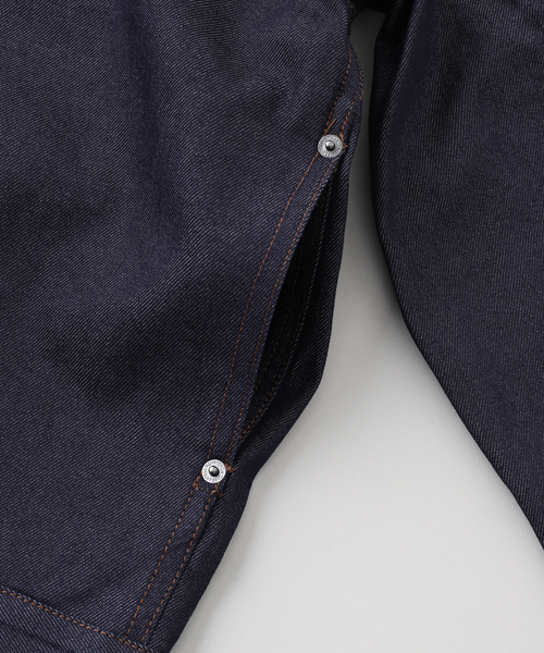 B.C STOCK（ベーセーストック）の「8.5oz テンセルデニム BRIGHT スタンドカラージャケット（デニムジャケット・メンズ・ブラック/ネイビー・MEDIUM/LARGE）」の14枚目の写真
