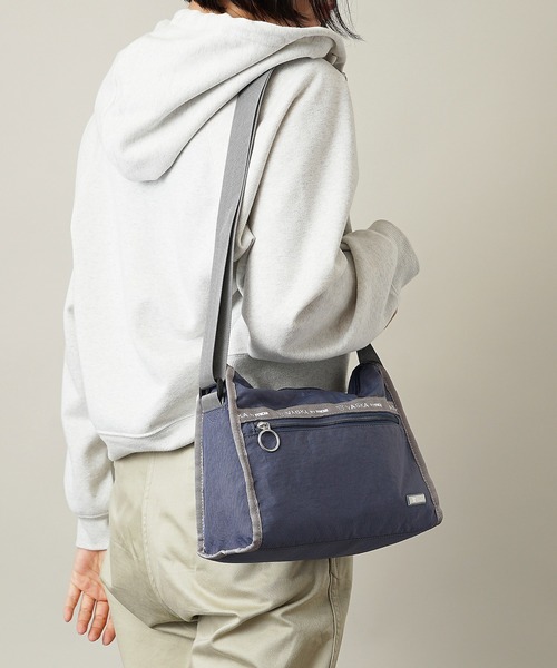 moz（モズ）の「【VASKA by moz】ヴェスカ バイ モズ ショルダーバッグ VZNS-01（ショルダーバッグ・レディース・イエロー/ブラック/グレイッシュブルー/グレー・ONE SIZE）」の5枚目の写真