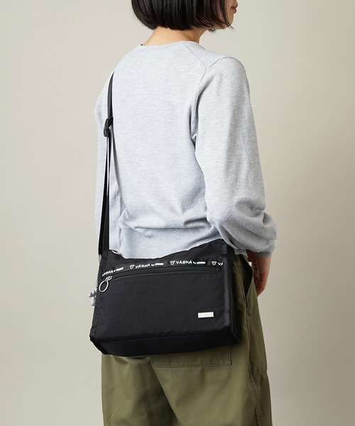 moz（モズ）の「【VASKA by moz】ヴェスカ バイ モズ ショルダーバッグ VZNS-01（ショルダーバッグ・レディース・イエロー/ブラック/グレイッシュブルー/グレー・ONE SIZE）」の11枚目の写真