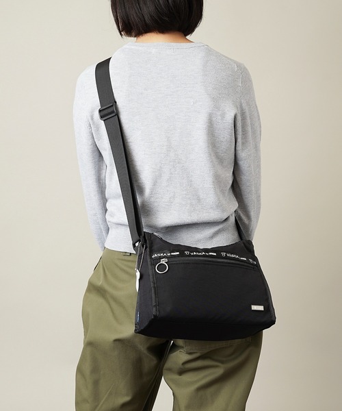 moz（モズ）の「【VASKA by moz】ヴェスカ バイ モズ ショルダーバッグ VZNS-01（ショルダーバッグ・レディース・イエロー/ブラック/グレイッシュブルー/グレー・ONE SIZE）」の12枚目の写真