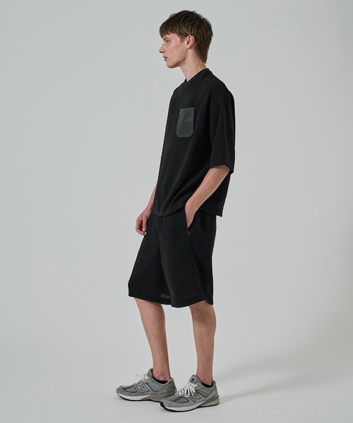 STUDIOUS(ステュディオス)の「【STUDIOUS】SUMMER ESSENTIAL DRAWCORD TEE(Tシャツ/カットソー・メンズ・ブラック・1/2)」の3枚目の写真
