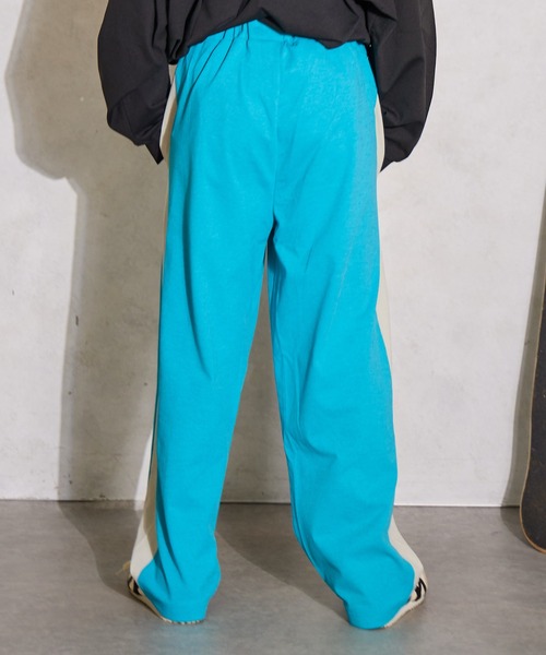 PAIRMANON STREET（ペアマノンストリート）の「マルチファンクション 吸水速乾 ストレート 切り替え パンツ【PAIRMANON STREET】（その他パンツ・キッズ・ブラック/イエロー系その他/ブラウン系その他/ブルー系その他2/オフホワイト/ブルー/ブルー系その他/パープル/グリーン系その他/レッド/ベージュ系その他/ベージュ系その他2・100/110/120/130/140/150/160）」の15枚目の写真