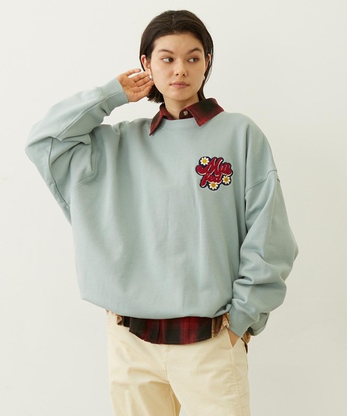MILKFED.（ミルクフェド）の「FLOWER LOGO CHENILLE EMBROIDERY SWEAT TOP（スウェット・レディース・ライトブルー/ブラック/オートミール・M/L）」の3枚目の写真
