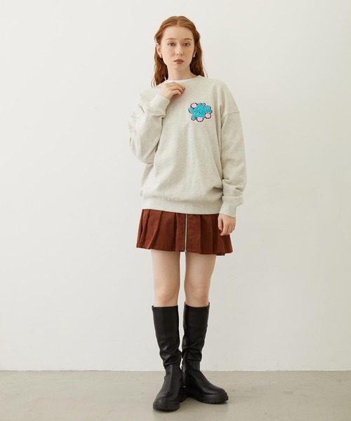 MILKFED.（ミルクフェド）の「FLOWER LOGO CHENILLE EMBROIDERY SWEAT TOP（スウェット・レディース・ライトブルー/ブラック/オートミール・M/L）」の10枚目の写真