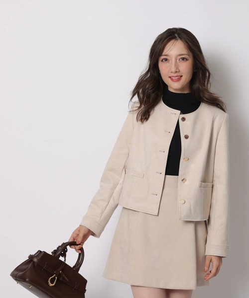 Apuweiser-riche（アプワイザーリッシェ）の「スエードノーカラージャケット（その他アウター・レディース・ベージュ系その他・2/1）」の3枚目の写真