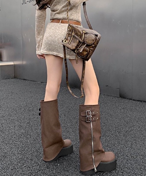 yuue' ( wear )(ユーイ)の「ダブルベルト厚底ロングカバーブーツ(ブーツ・レディース・ブラック/ブラウン・24.5cm/23.5cm/25.0cm/24.0cm/23.0cm)」の10枚目の写真