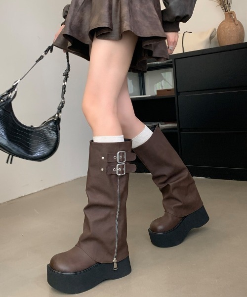 yuue' ( wear )(ユーイ)の「ダブルベルト厚底ロングカバーブーツ(ブーツ・レディース・ブラック/ブラウン・24.5cm/23.5cm/25.0cm/24.0cm/23.0cm)」の5枚目の写真