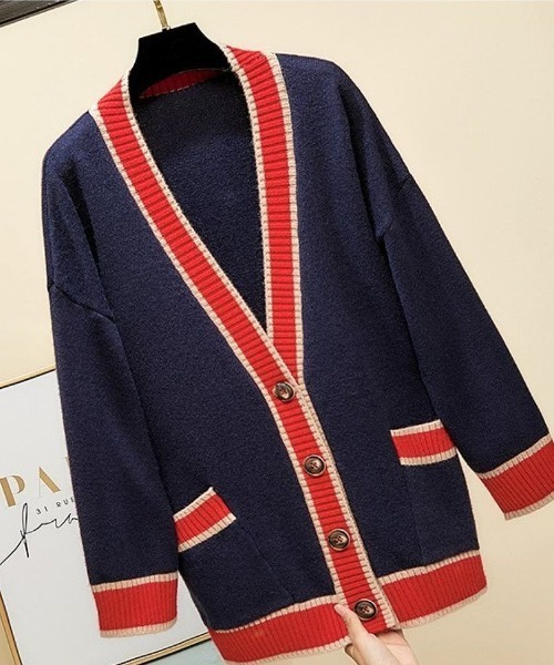maison de LATIR(メゾンドラティール)の「配色ライン ニットカーディガン トラッドカーディガン パフショルダー(カーディガン/ボレロ・レディース・ベージュ/ネイビー/レッド・FREE)」の13枚目の写真