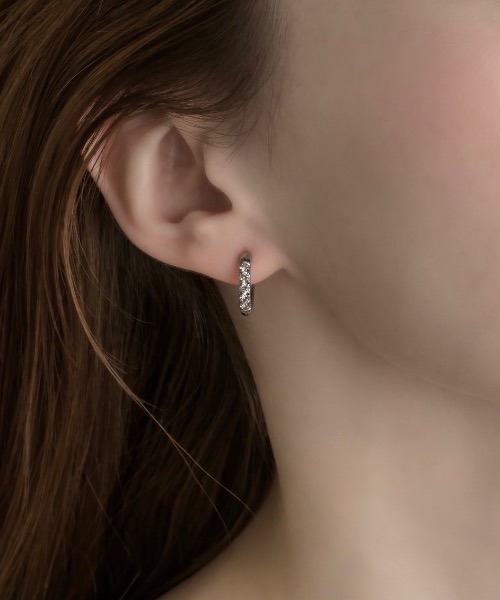 muku(ムク)の「PIERCE/ZIRCONIA LINE(ピアス(両耳用)・レディース・シルバー/ゴールド/シャンパン・FREE)」の1枚目の写真
