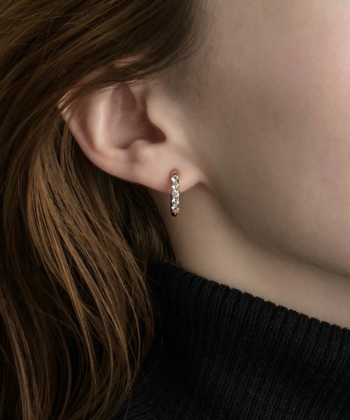 muku(ムク)の「PIERCE/ZIRCONIA LINE(ピアス(両耳用)・レディース・シルバー/ゴールド/シャンパン・FREE)」の4枚目の写真